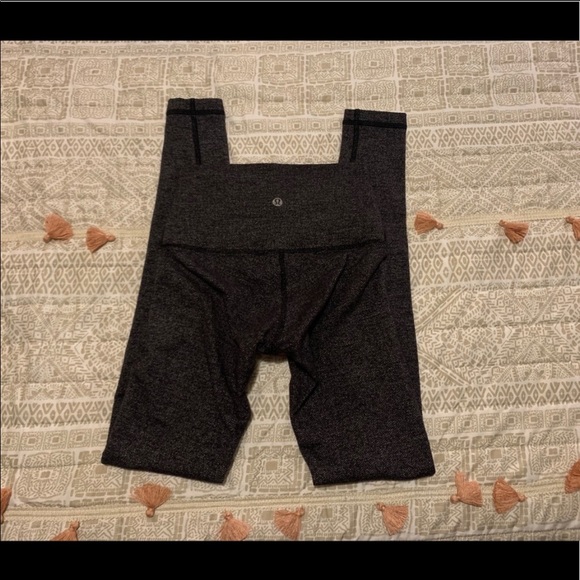 Lululemon High Rise Wunder Unders - Picture 6 of 11